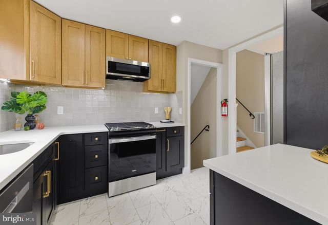 1609 ASTOR DR, Cherry Hill, NJ 08003