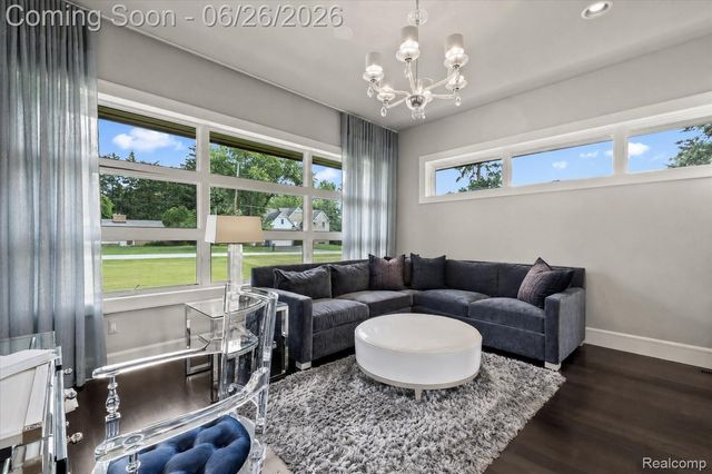 30442 S Greenbriar Road, Franklin Village, MI 48025