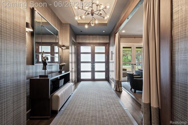 30442 S Greenbriar Road, Franklin Village, MI 48025