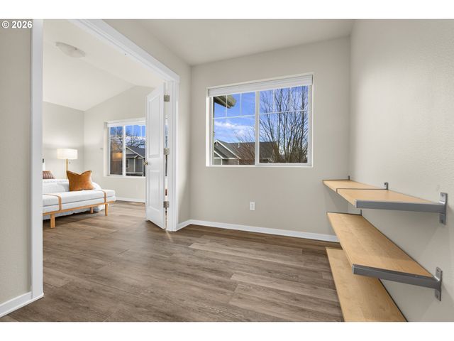 7826 Se SPORRI Ln, Milwaukie, OR 97267