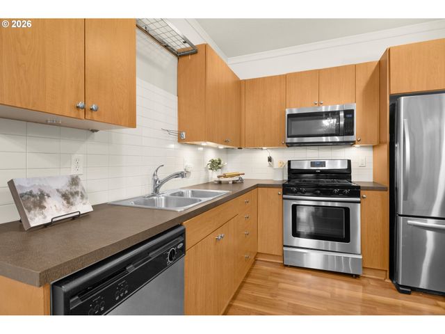 7826 Se SPORRI Ln, Milwaukie, OR 97267