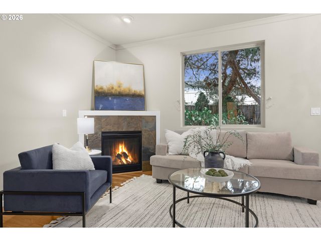 7826 Se SPORRI Ln, Milwaukie, OR 97267