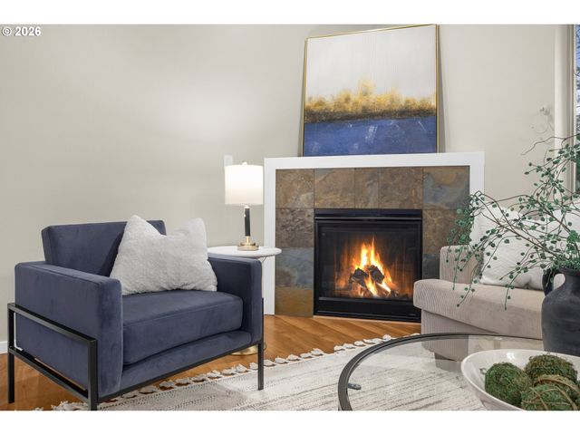 7826 Se SPORRI Ln, Milwaukie, OR 97267
