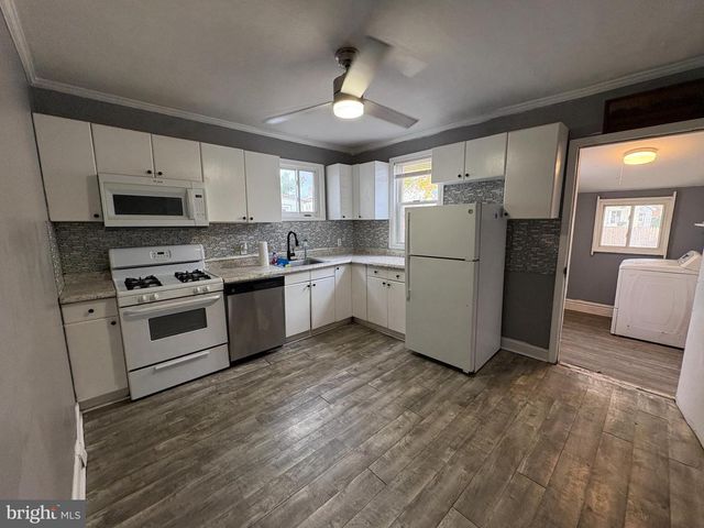 20 CHARLOTTE AVE, Hamilton, NJ 08629