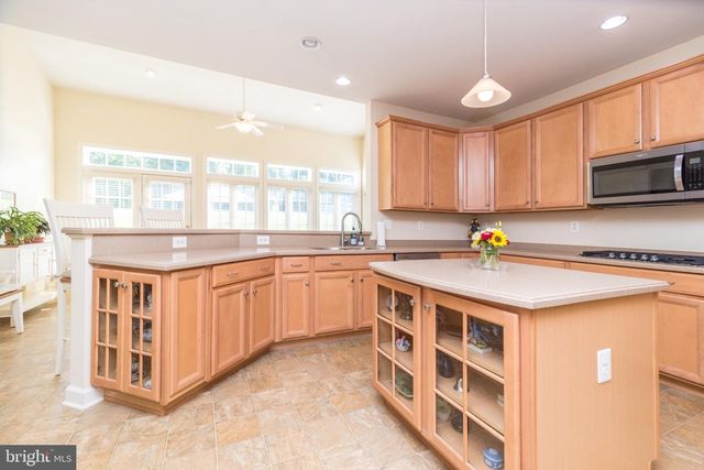 1813 SYCAMORE DR, Quakertown, PA 18951