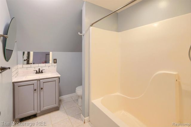 2409 Granger Road, Ortonville, MI 48462