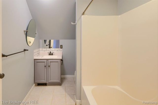 2409 Granger Road, Ortonville, MI 48462