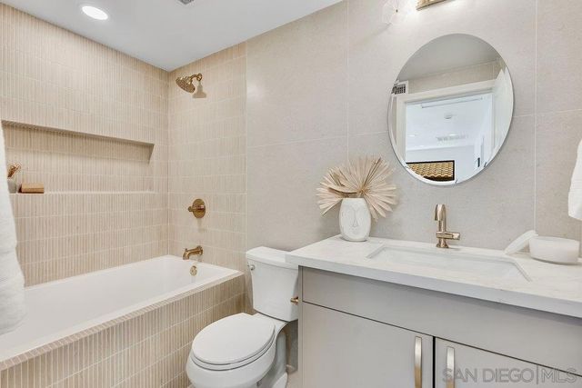 248 Avenida De Los Claveles, Encinitas, CA 92024
