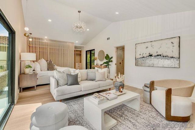 248 Avenida De Los Claveles, Encinitas, CA 92024