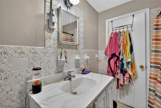 374 Branch Avenue, Providence, RI 02904