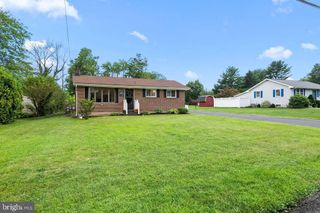 5196 PRICE AVE, Coopersburg, PA 18036