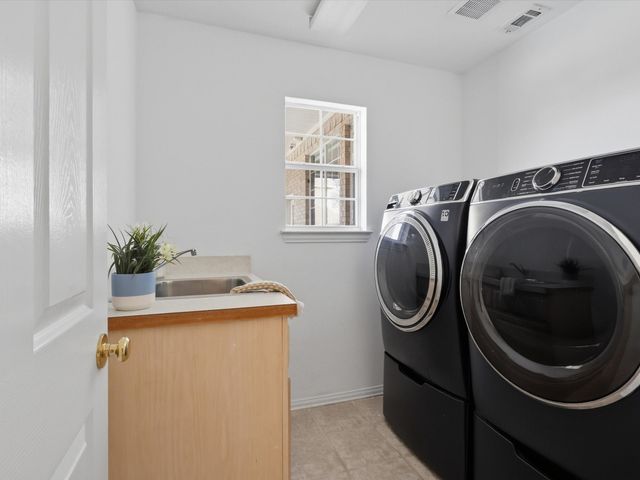 7713 Brushfield Drive, Plano, TX 75025