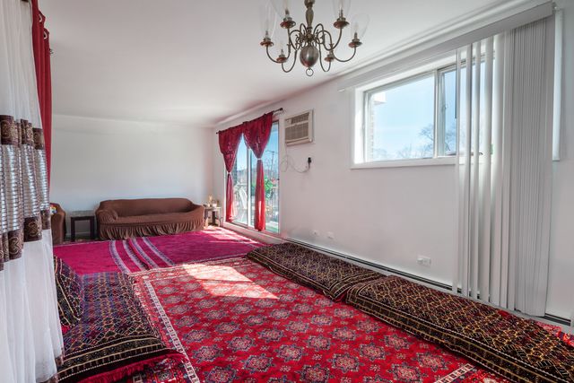 9445 Kenton Avenue 207, Skokie, IL 60076