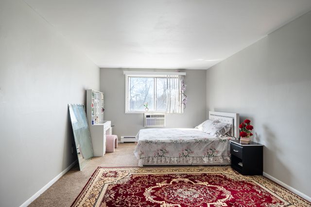 9445 Kenton Avenue 207, Skokie, IL 60076