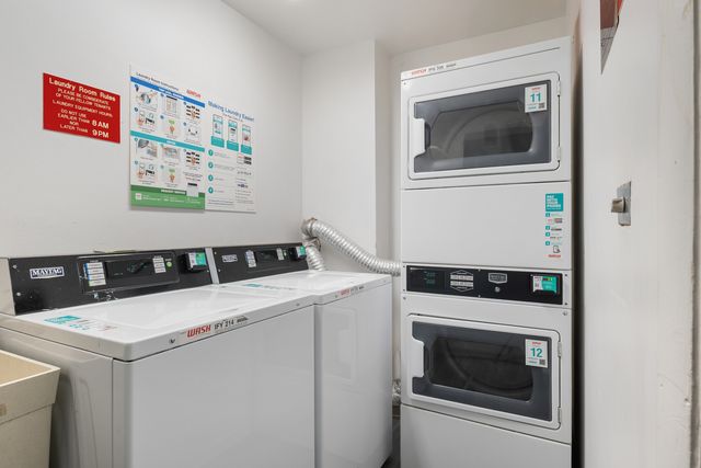 9445 Kenton Avenue 207, Skokie, IL 60076