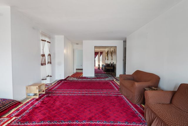 9445 Kenton Avenue 207, Skokie, IL 60076