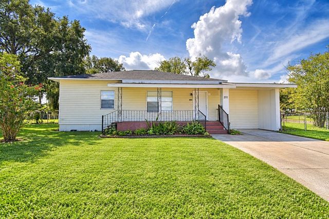 201 LAKE DALE DRIVE, Auburndale, FL 33823