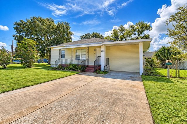 201 LAKE DALE DRIVE, Auburndale, FL 33823