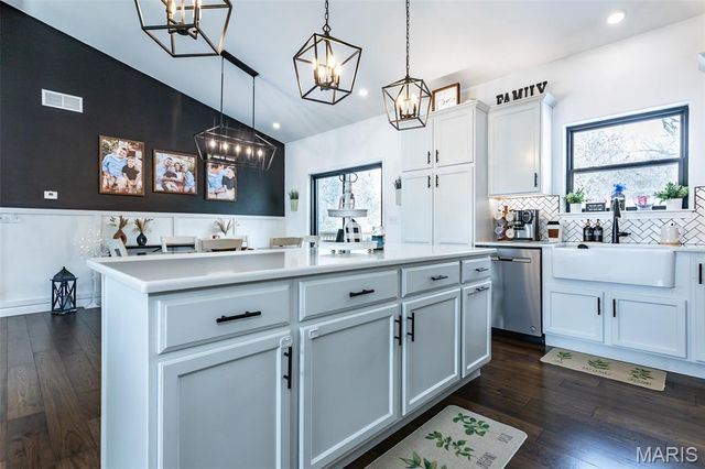 25806 Nellies Ridge, Dow, IL 62022