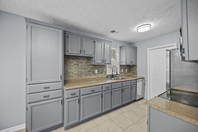 2812 Kasey Court, Lexington, KY 40517