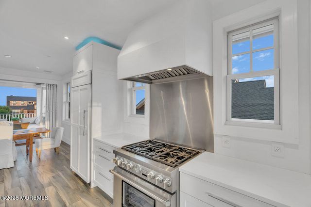 985 Ocean Avenue, Mantoloking, NJ 08738