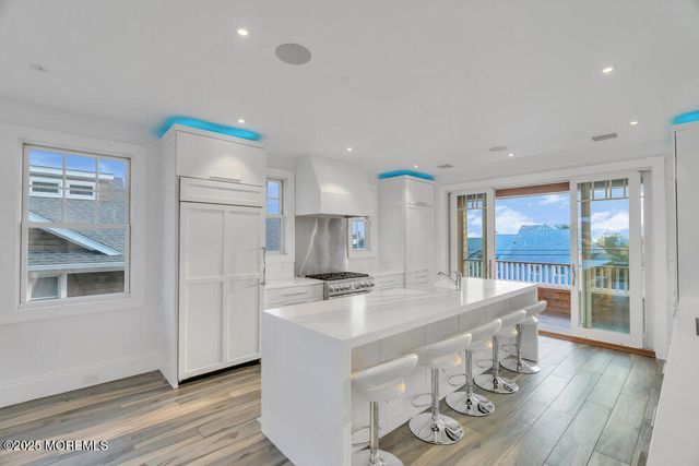 985 Ocean Avenue, Mantoloking, NJ 08738