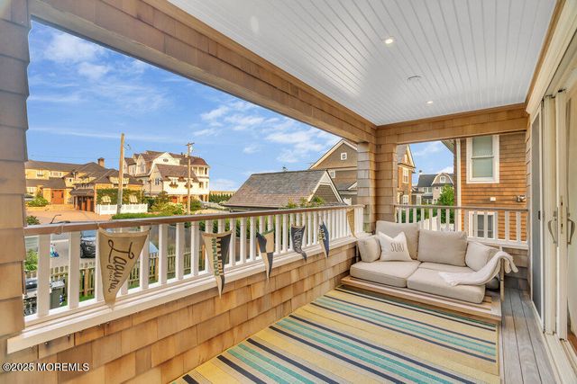 985 Ocean Avenue, Mantoloking, NJ 08738