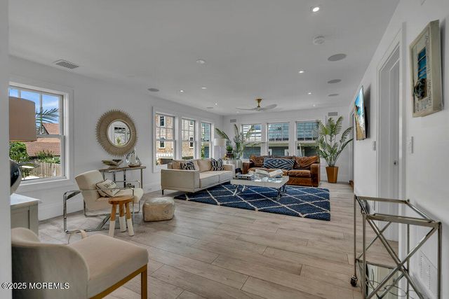 985 Ocean Avenue, Mantoloking, NJ 08738