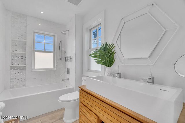 985 Ocean Avenue, Mantoloking, NJ 08738