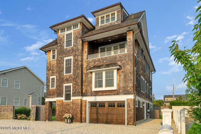 985 Ocean Avenue, Mantoloking, NJ 08738