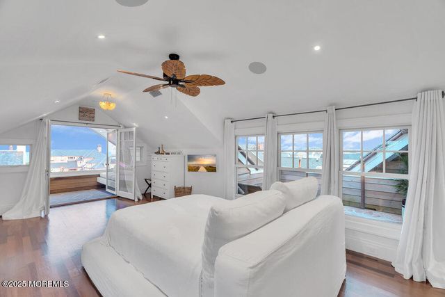 985 Ocean Avenue, Mantoloking, NJ 08738