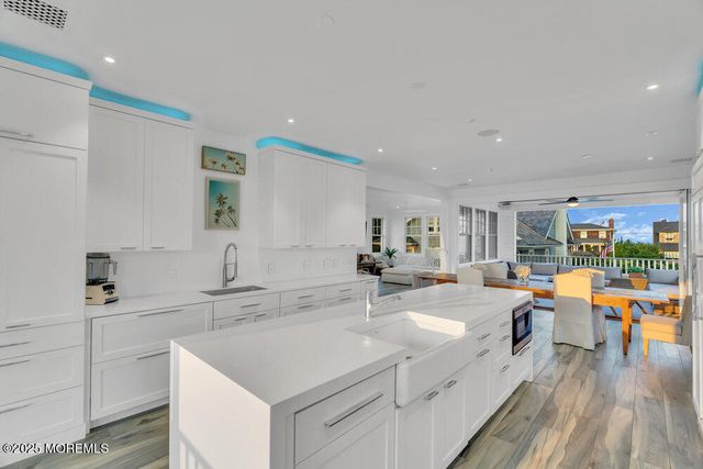 985 Ocean Avenue, Mantoloking, NJ 08738