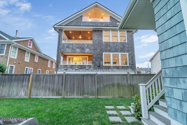 985 Ocean Avenue, Mantoloking, NJ 08738