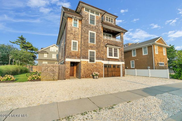 985 Ocean Avenue, Mantoloking, NJ 08738