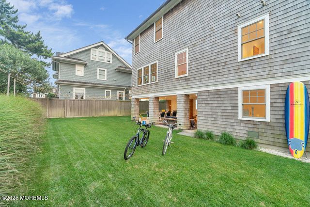 985 Ocean Avenue, Mantoloking, NJ 08738