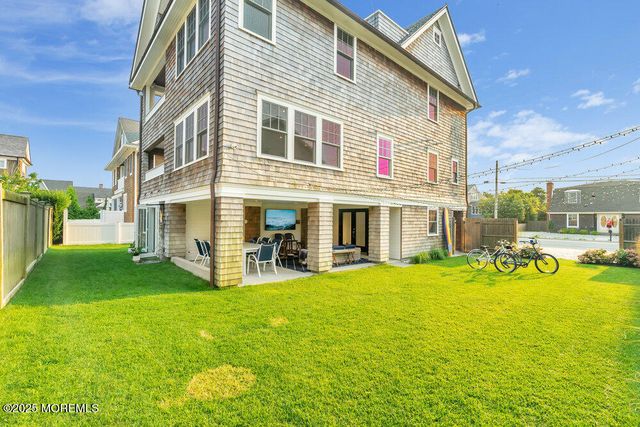 985 Ocean Avenue, Mantoloking, NJ 08738