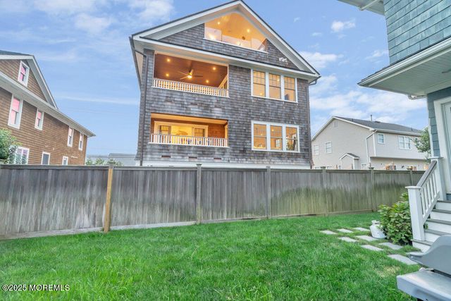 985 Ocean Avenue, Mantoloking, NJ 08738