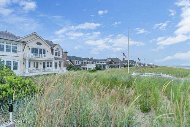 985 Ocean Avenue, Mantoloking, NJ 08738