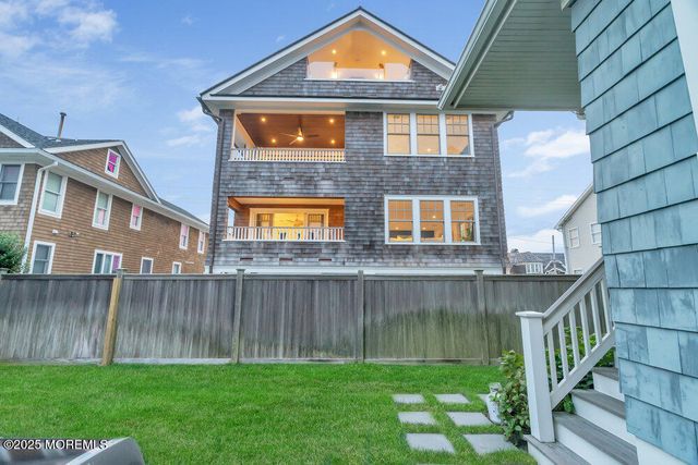 985 Ocean Avenue, Mantoloking, NJ 08738