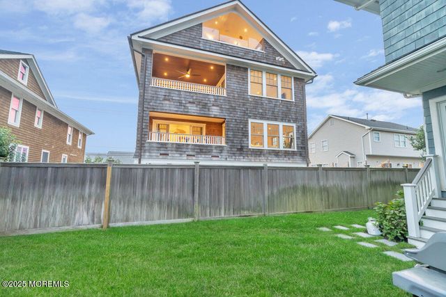 985 Ocean Avenue, Mantoloking, NJ 08738