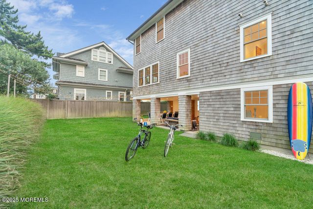 985 Ocean Avenue, Mantoloking, NJ 08738