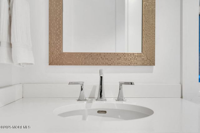 985 Ocean Avenue, Mantoloking, NJ 08738