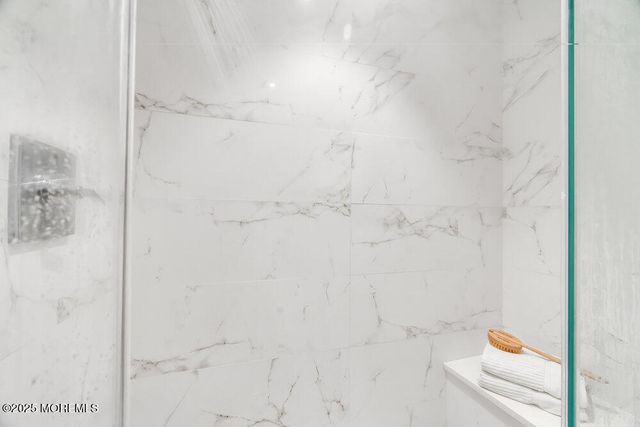 985 Ocean Avenue, Mantoloking, NJ 08738