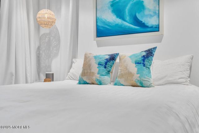 985 Ocean Avenue, Mantoloking, NJ 08738