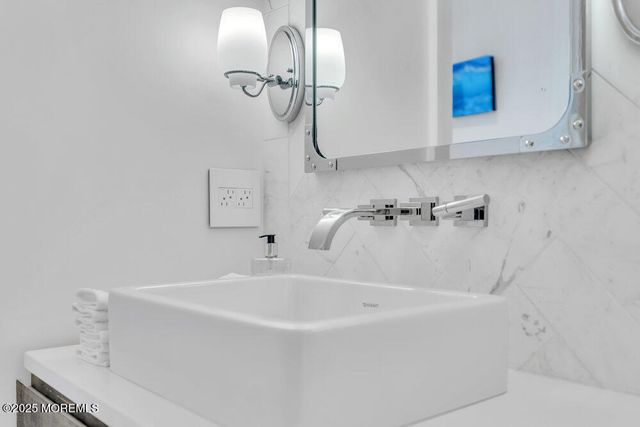 985 Ocean Avenue, Mantoloking, NJ 08738