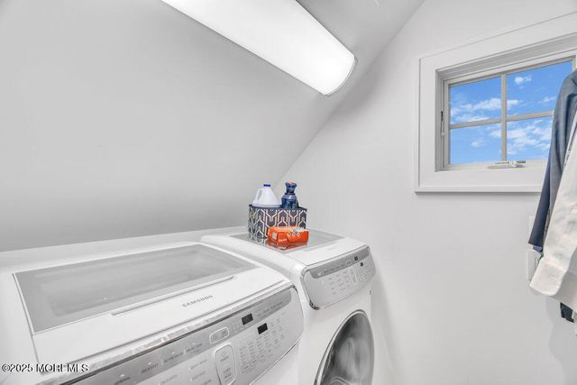 985 Ocean Avenue, Mantoloking, NJ 08738