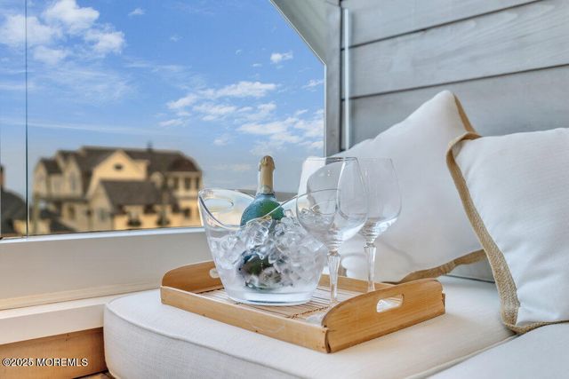 985 Ocean Avenue, Mantoloking, NJ 08738