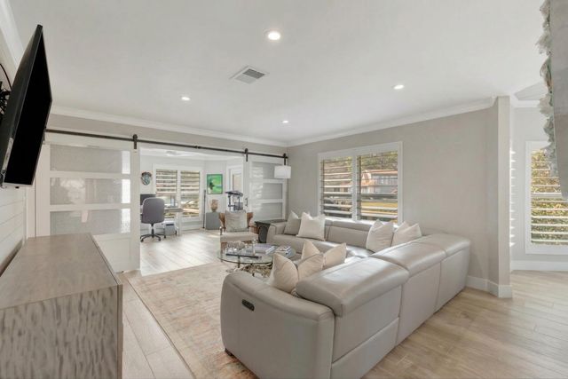 204 W Sandestin Boulevard, Miramar Beach, FL 32550