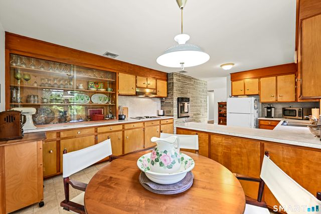 125 Mountain Road, Seymour, CT 06483