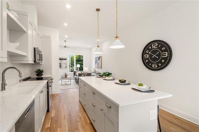 1237 Memorial SE Drive 405, Atlanta, GA 30316